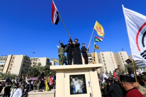 U.S. embassy evacuated as violent Baghdad protesters denounce air strikes
