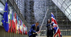 WATCH: Moment British Flag Comes Down in Brussels – BREXIT DONE