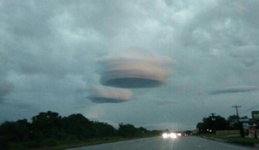 UFO-Shaped Lenticular Clouds Seen Over Texas Spark HAARP Weather Manipulation Conspiracy Theories