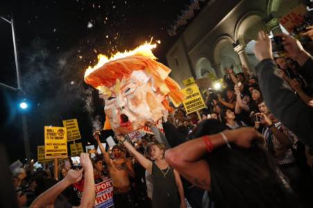 #TrumpProtest: Communists mobilize to disrupt president-elect Trump’s inauguration