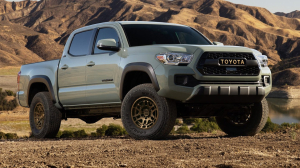 The Toyota Tacoma trounced the midsize truck competition in 2022