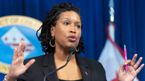 Washington DC mayor considers adding cops to deal with crime surge: reports