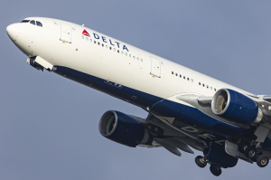NJ-bound Delta flight forced to return to Boston airport over alleged threats