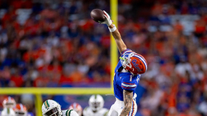 Florida’s Ricky Pearsall adds name to catch of the year debate after insane one-handed grab