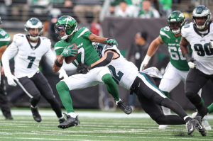 Jets’ Garrett Wilson becomes latest to rip ‘garbage’ MetLife Stadium turf