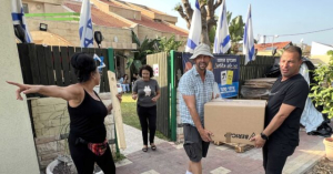 Aliyah Foundation, Volunteers Deliver Food, Supplies to Southern Israel Towns