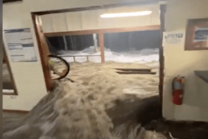 Massive waves rip through South Pacific US Army base, cause signifant flooding: video